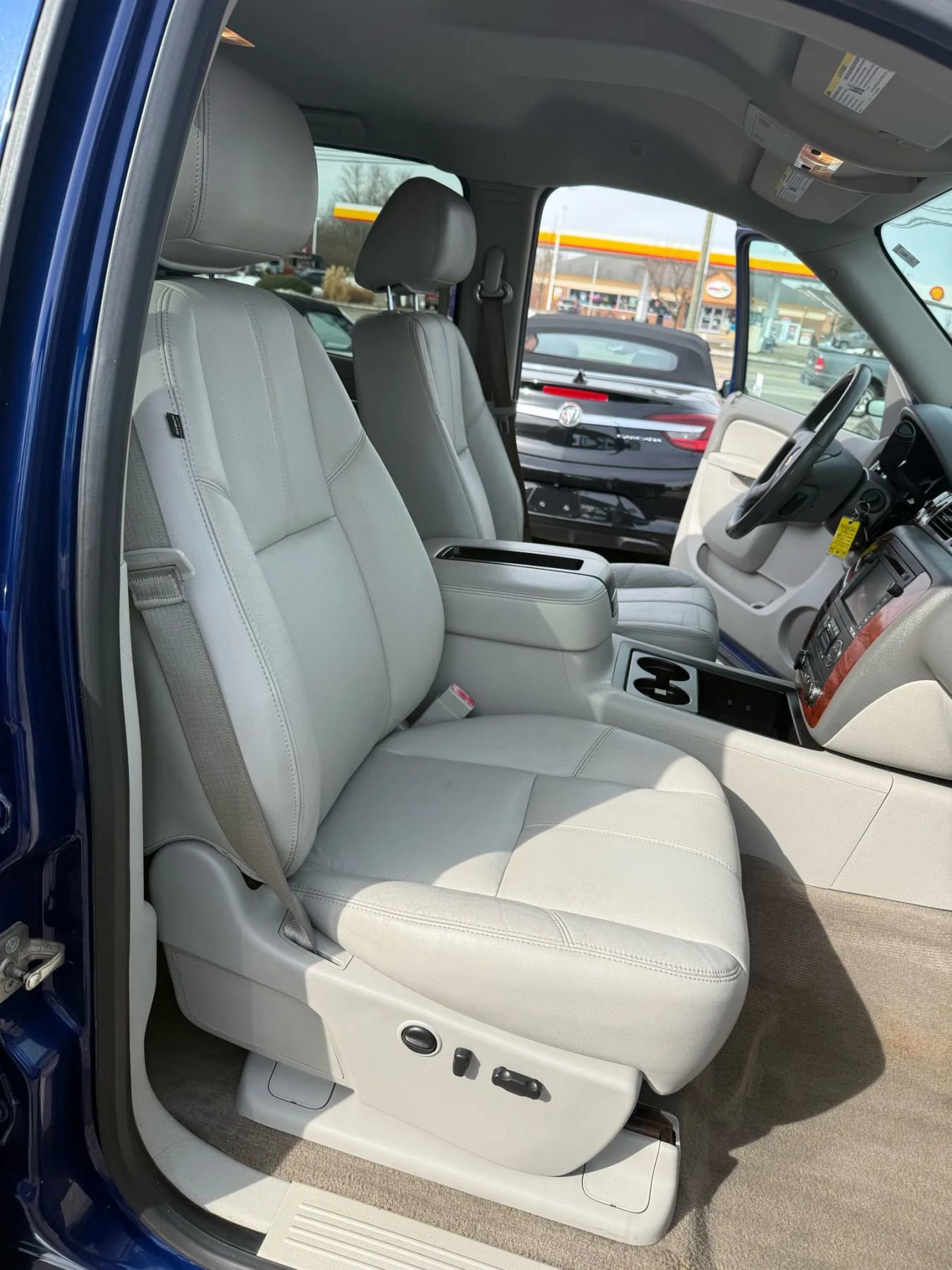 Used 2013 Chevrolet Silverado 1500 LTZ w/ LTZ Plus Package AWD/4WD image 21