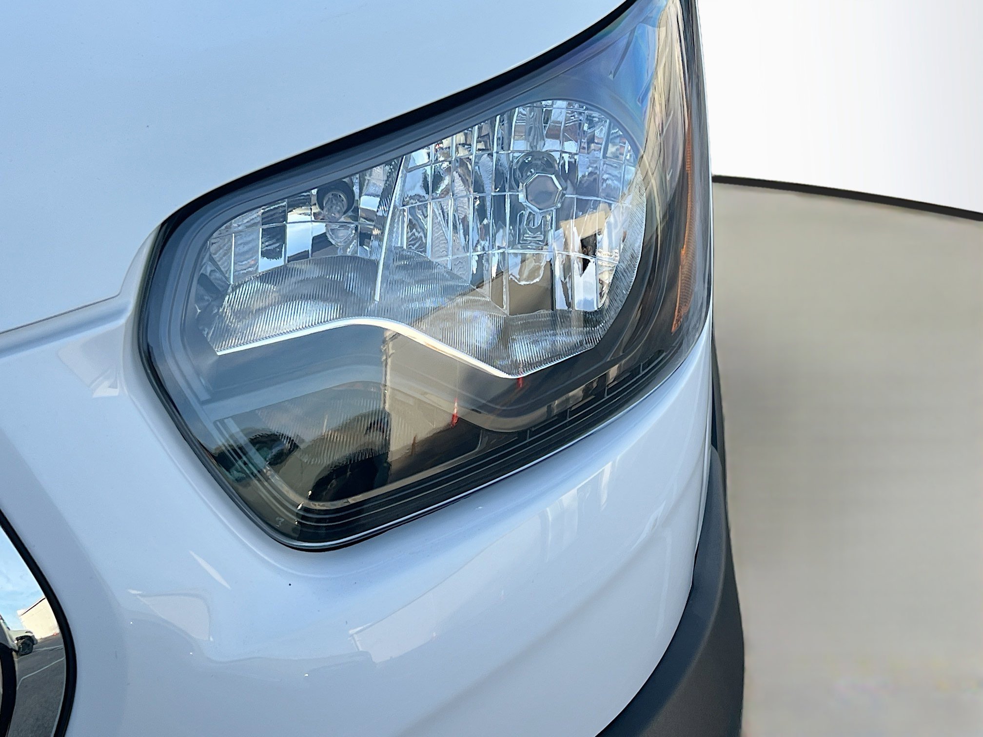 Used 2025 Ford Transit 350 XLT image 11