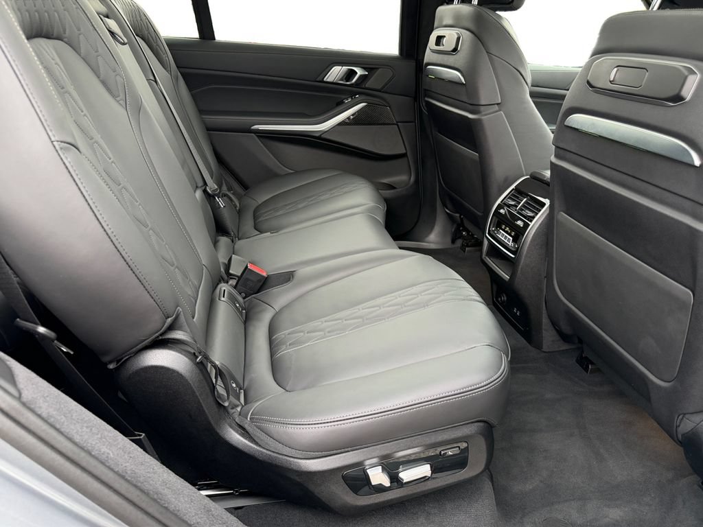 Used 2024 BMW X7 M60i w/ Executive Package AWD/4WD image 9