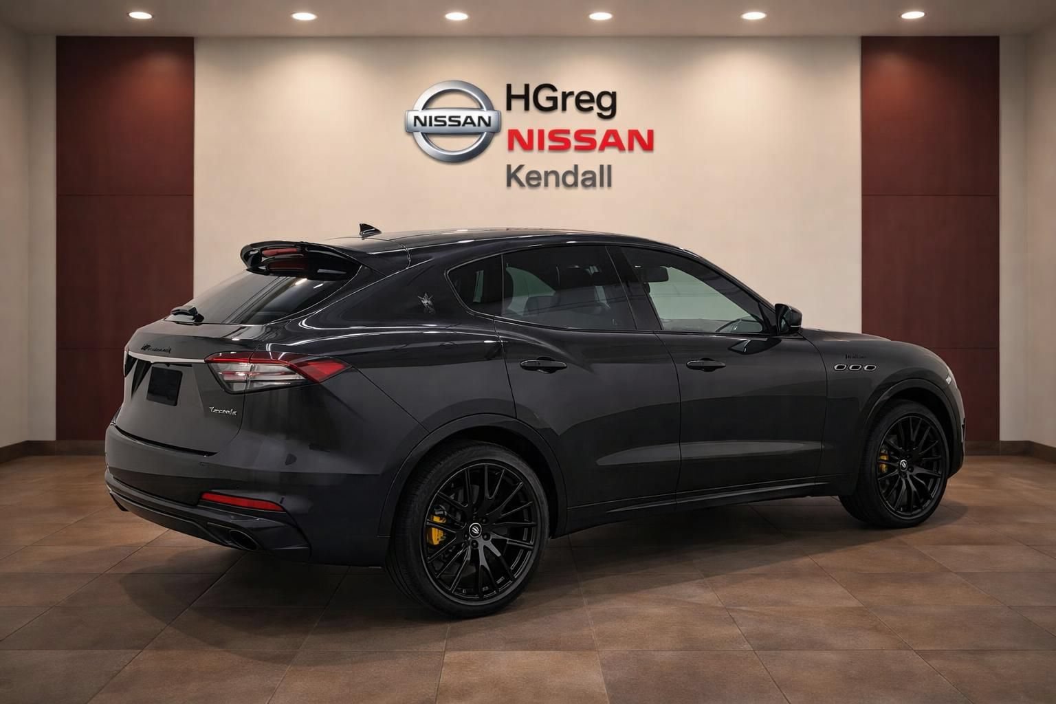 Used 2023 Maserati Levante Modena AWD/4WD image 2