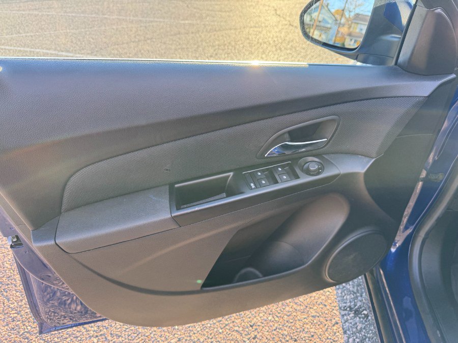 Used 2013 Chevrolet Cruze LT image 10
