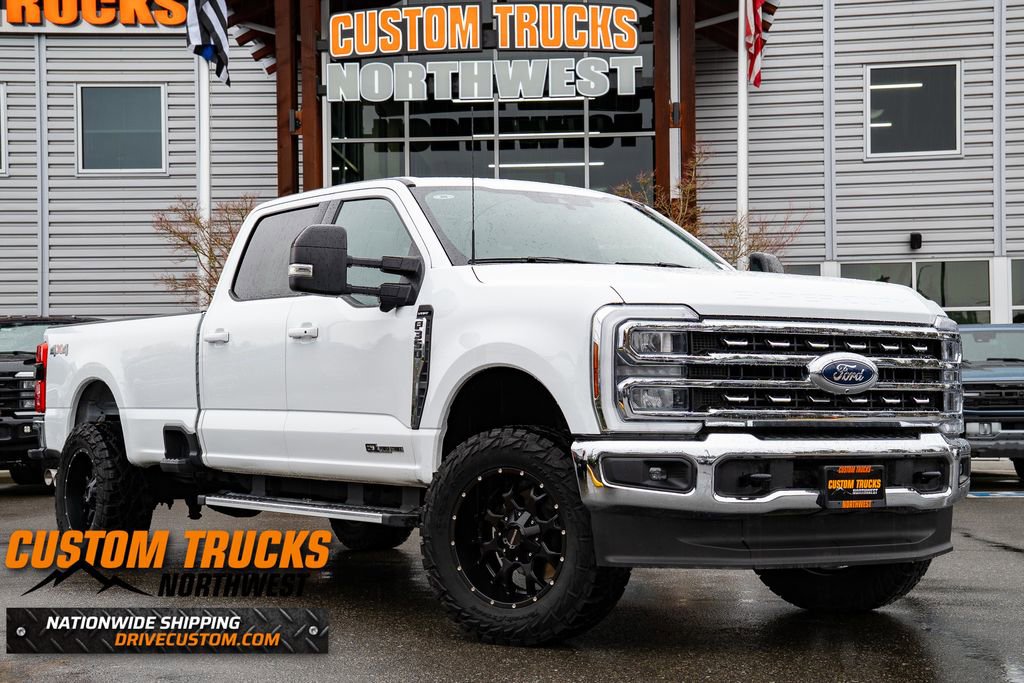 Used 2024 Ford F350 Lariat image 1