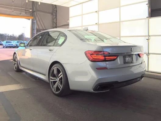 Used 2019 BMW 740i 740i Sedan 4D w/ Executive Package image 8