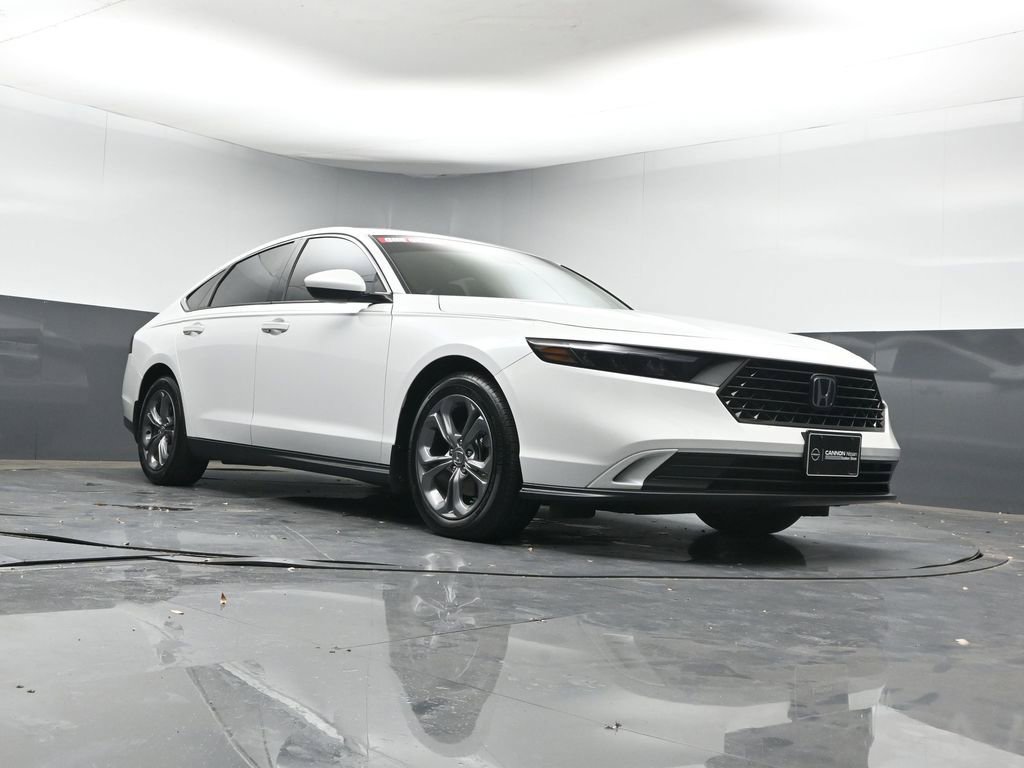 Used 2023 Honda Accord EX image 30