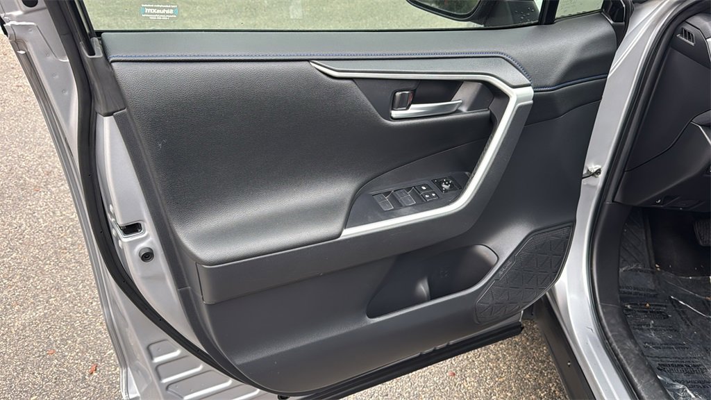 Used 2022 Toyota RAV4 XSE image 12