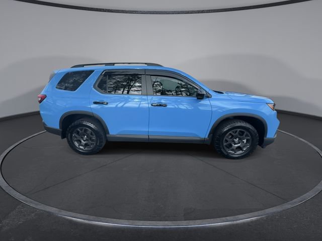 Used 2025 Honda Pilot TrailSport image 17