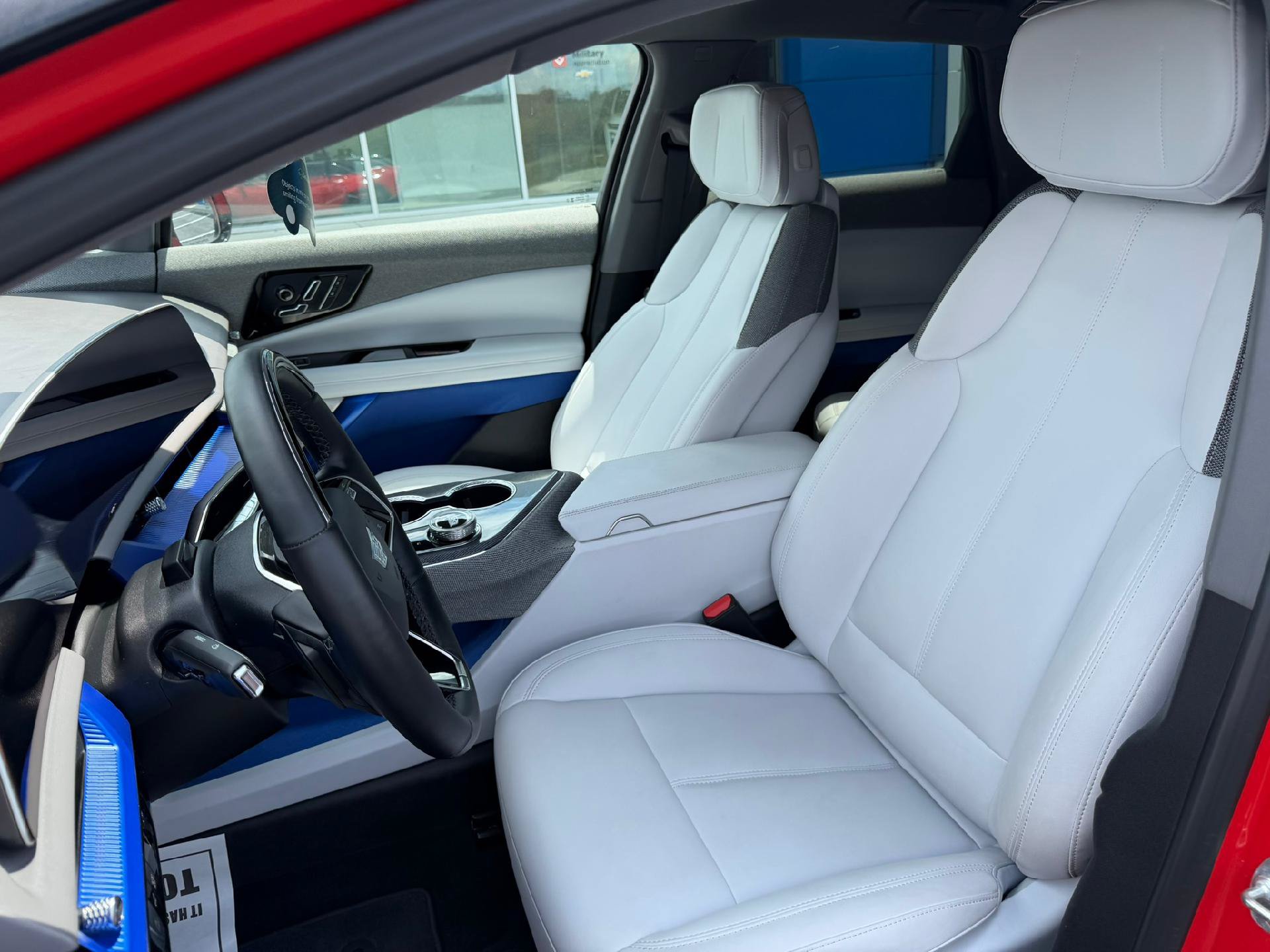 Certified 2025 Cadillac Optiq Sport 1 AWD/4WD image 18