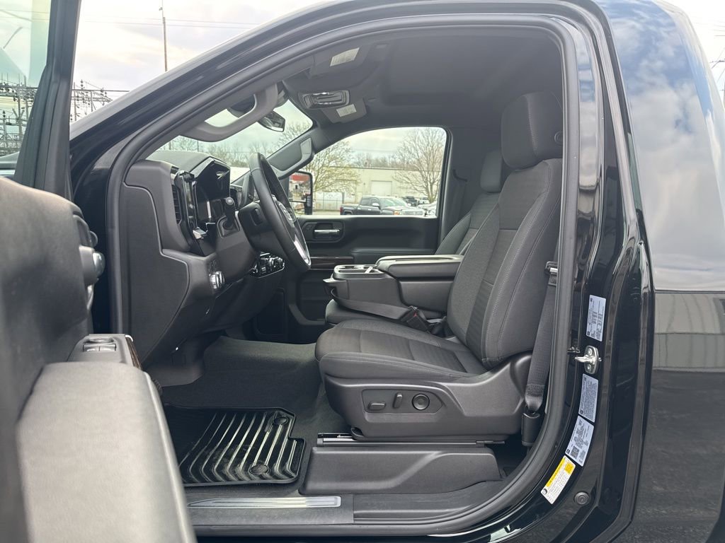 Used 2025 GMC Sierra 2500 SLE w/ SLE Convenience Package AWD/4WD image 17