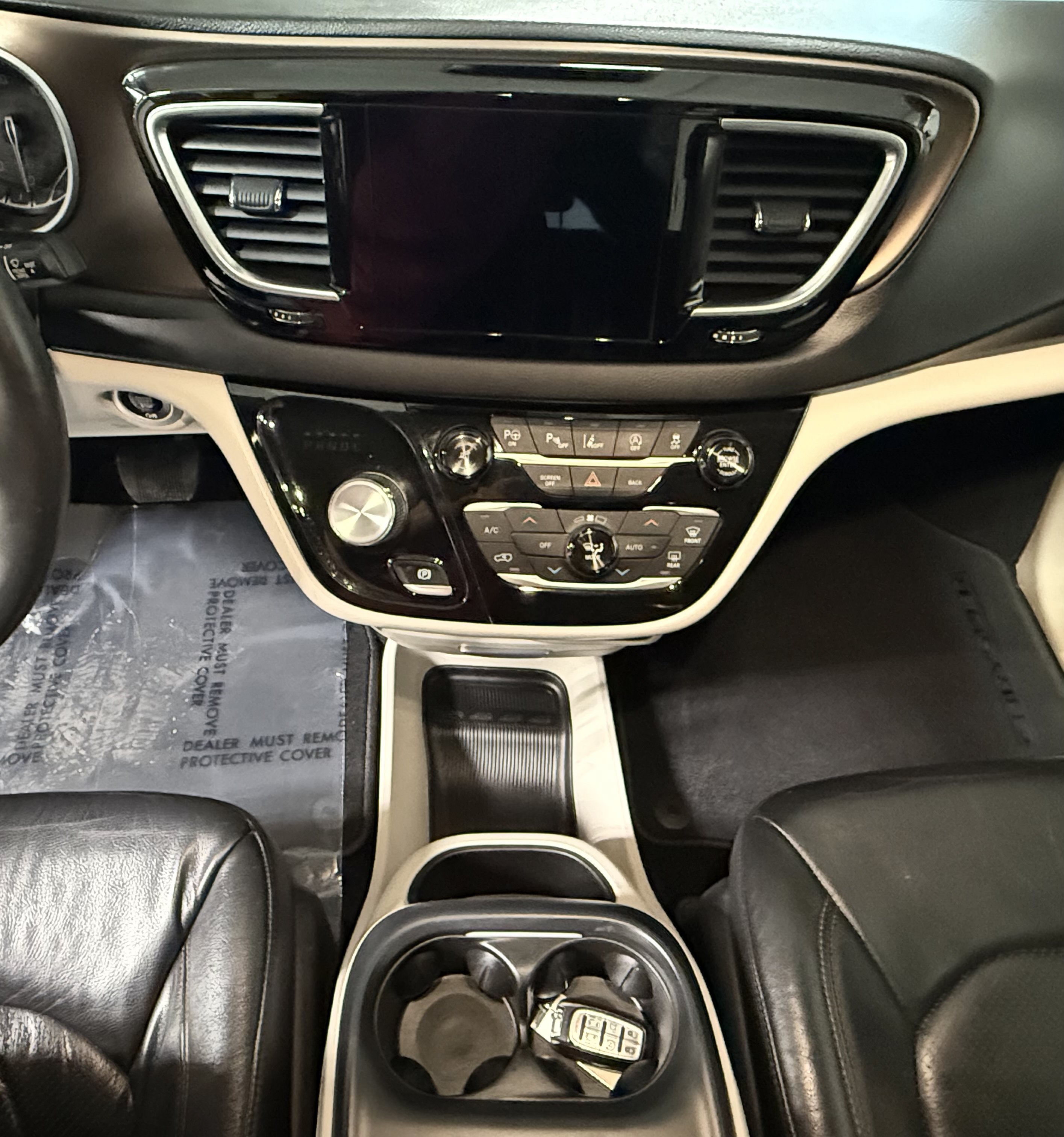Used 2017 Chrysler Pacifica Touring-L Plus FWD image 20