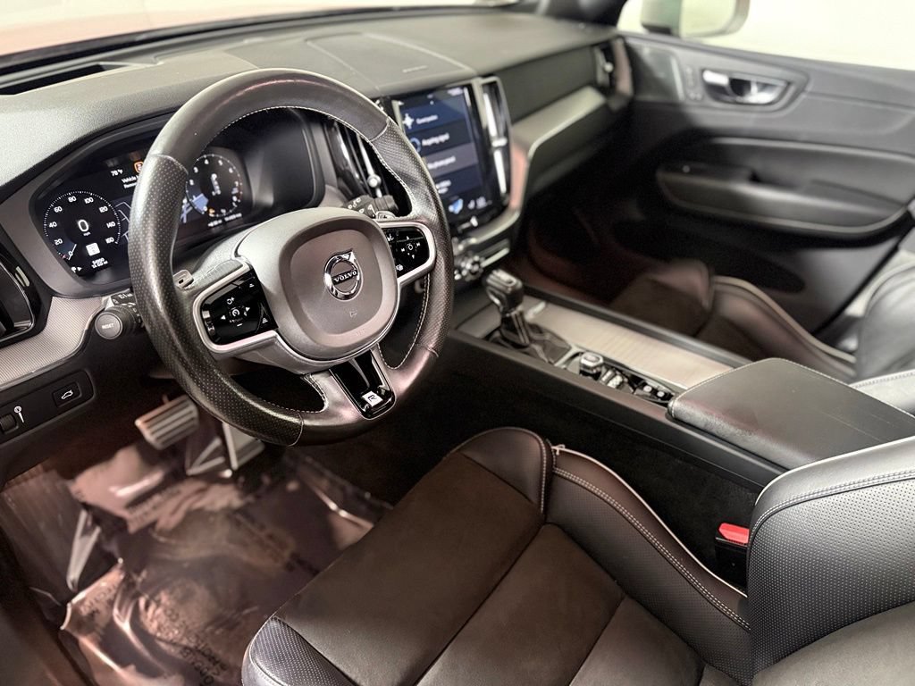 Used 2019 Volvo XC60 T5 R-Design AWD/4WD image 19