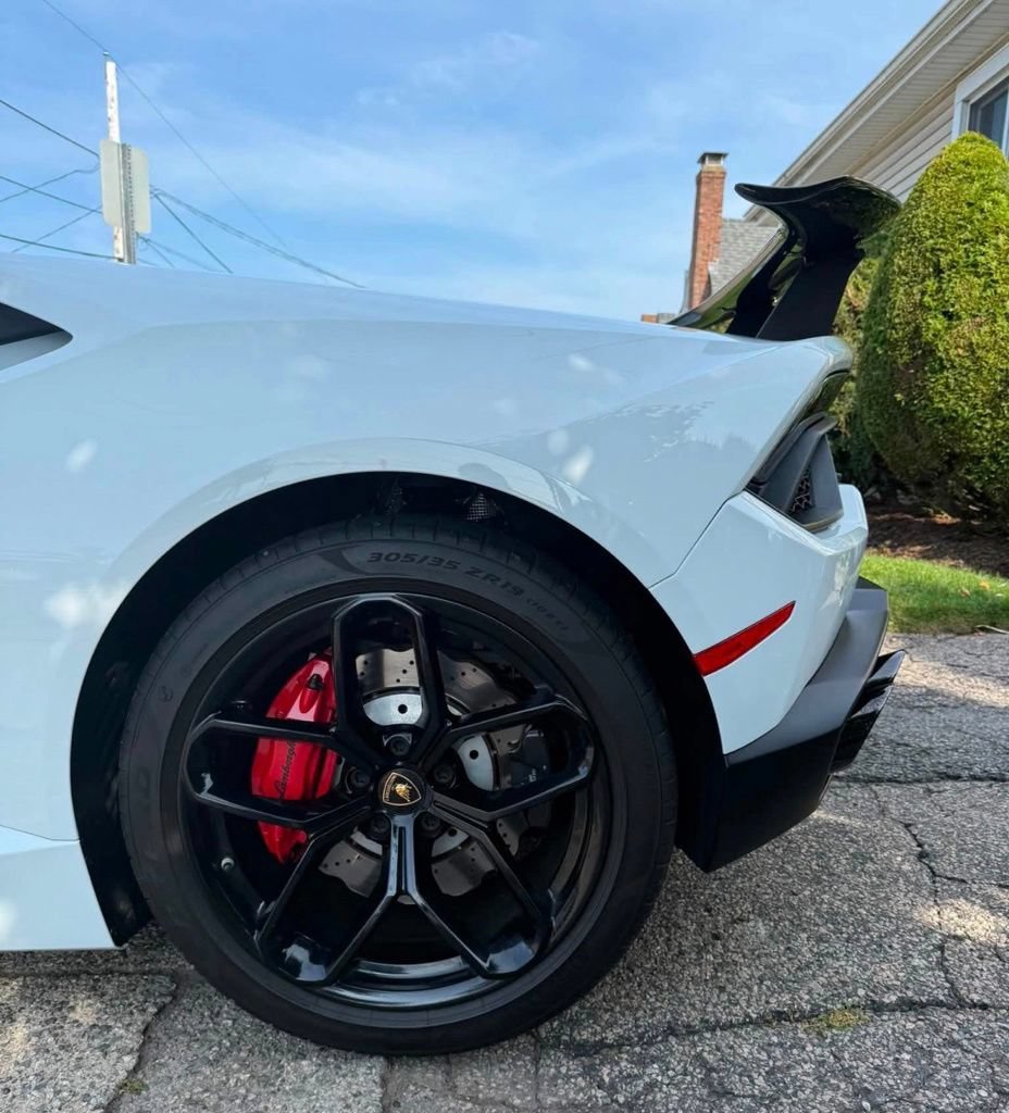 Used 2018 Lamborghini Huracan LP 580-2 RWD image 5