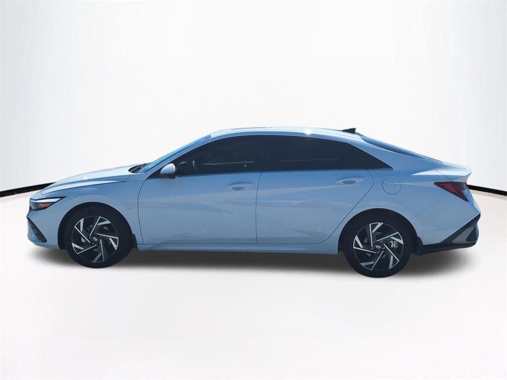 New 2026 Hyundai Elantra Limited image 8