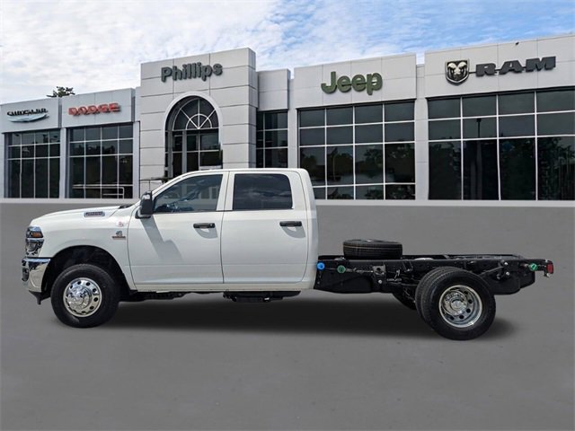 New 2025 RAM 3500 Tradesman w/ Chrome Appearance Group image 7
