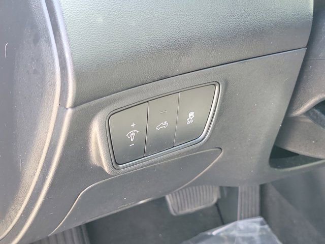 Certified 2022 Hyundai Santa Cruz SEL image 17