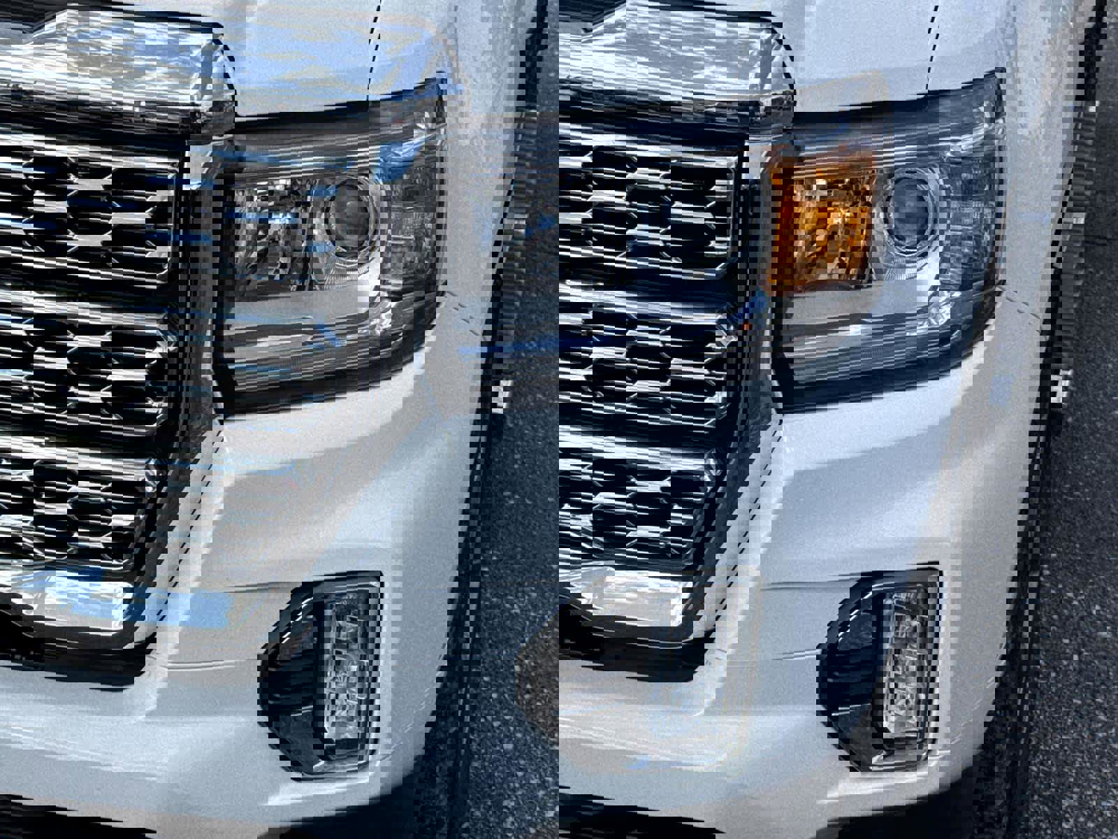 Used 2021 GMC Canyon Denali image 9