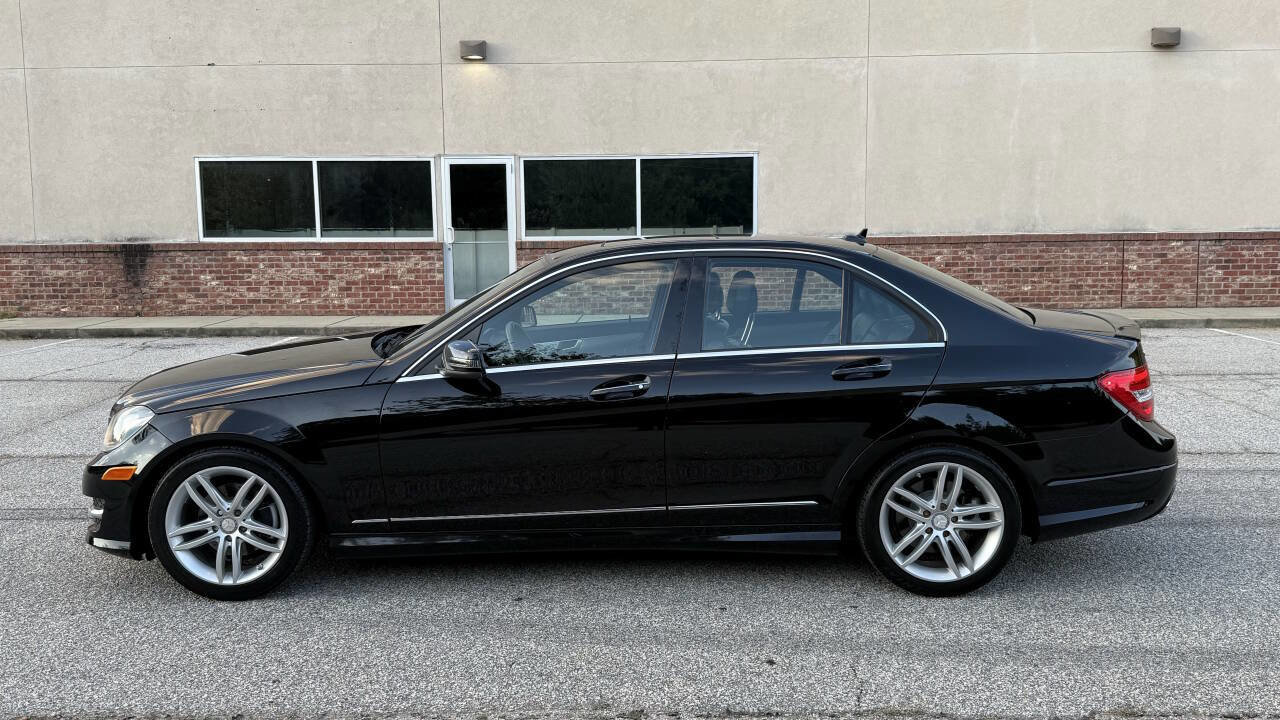 Used 2013 Mercedes-Benz C 250 Sedan w/ Premium 1 Pkg image 4