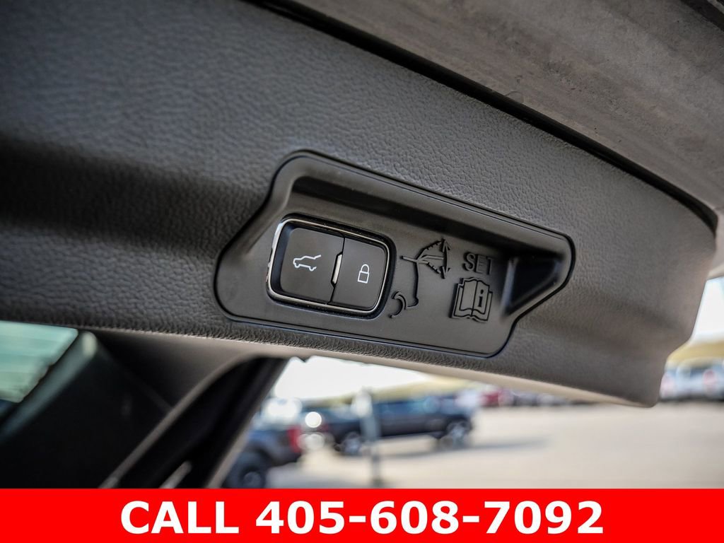 Used 2024 Ford Explorer XLT w/ Equipment Group 202A RWD image 13
