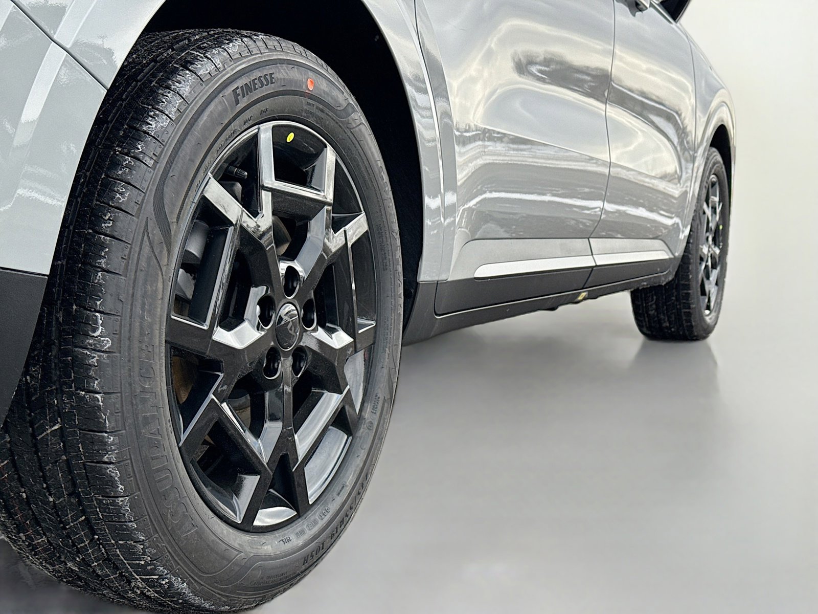 New 2026 Kia Carnival Hybrid FWD image 13