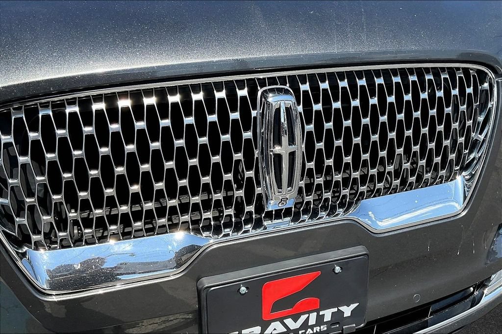 Used 2020 Lincoln Aviator Reserve w/ Elements Package Plus AWD/4WD image 30