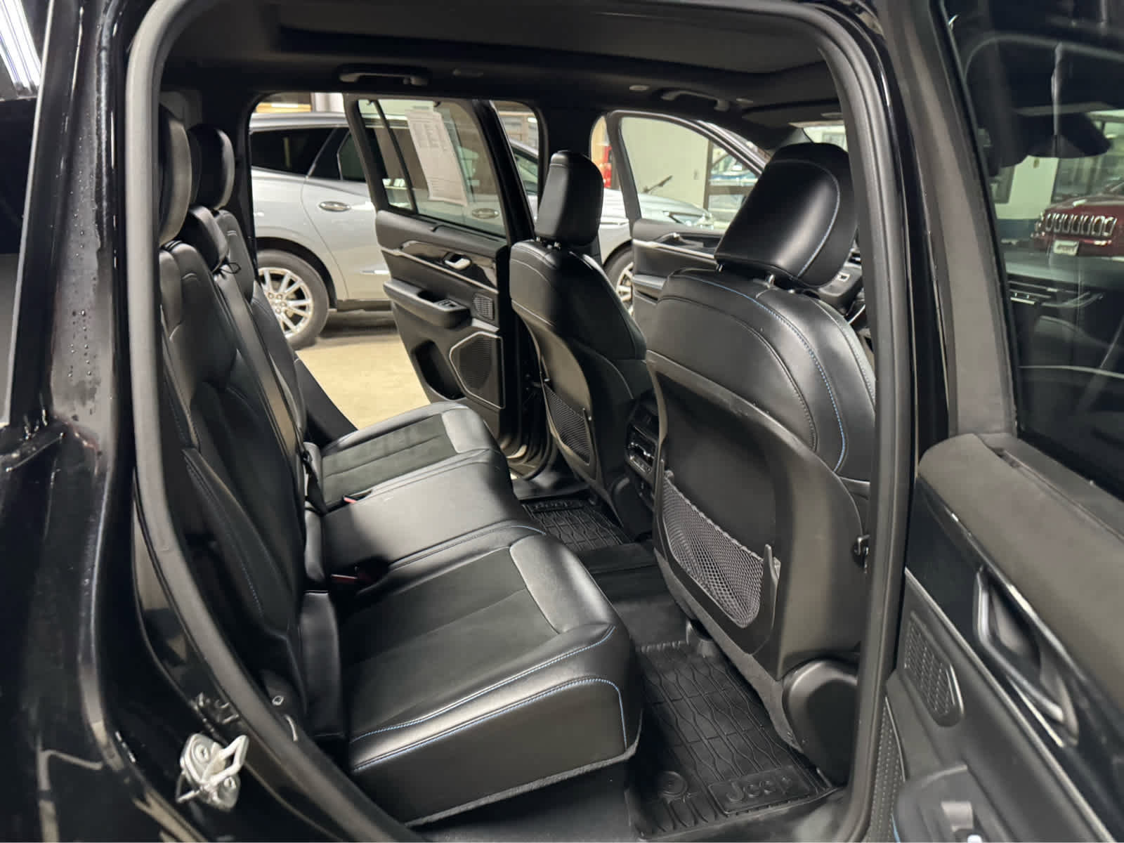 Used 2022 Jeep Grand Cherokee Trailhawk w/ Advanced Protech Group II image 12