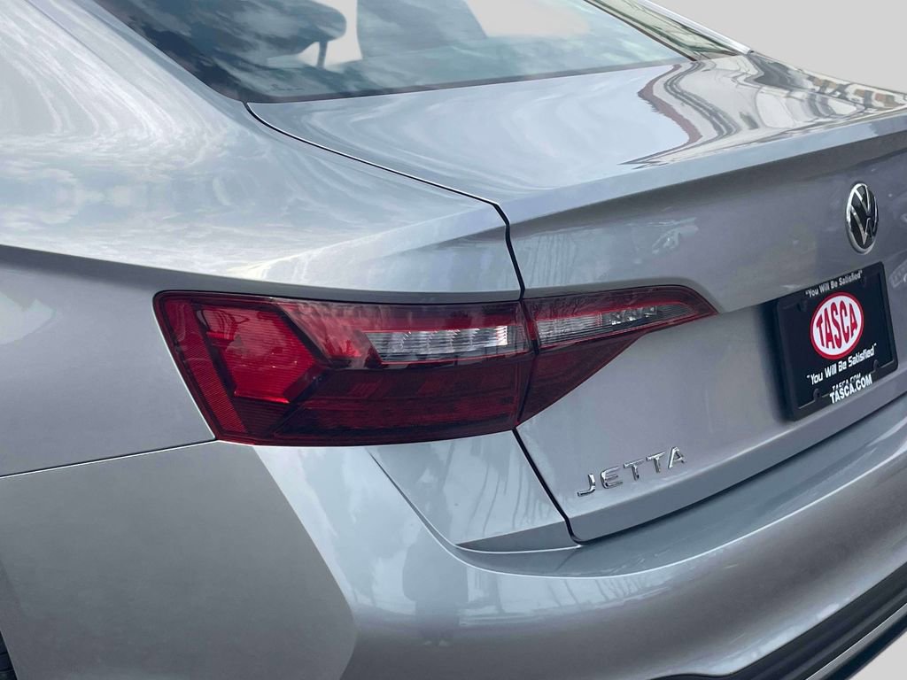 Used 2023 Volkswagen Jetta SE image 11