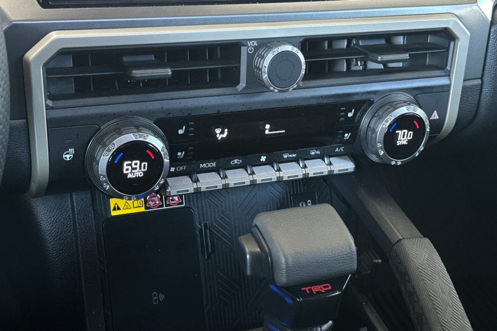 Certified 2025 Toyota Tacoma TRD Off-Road w/ TRD Off Road Premium Package AWD/4WD image 18