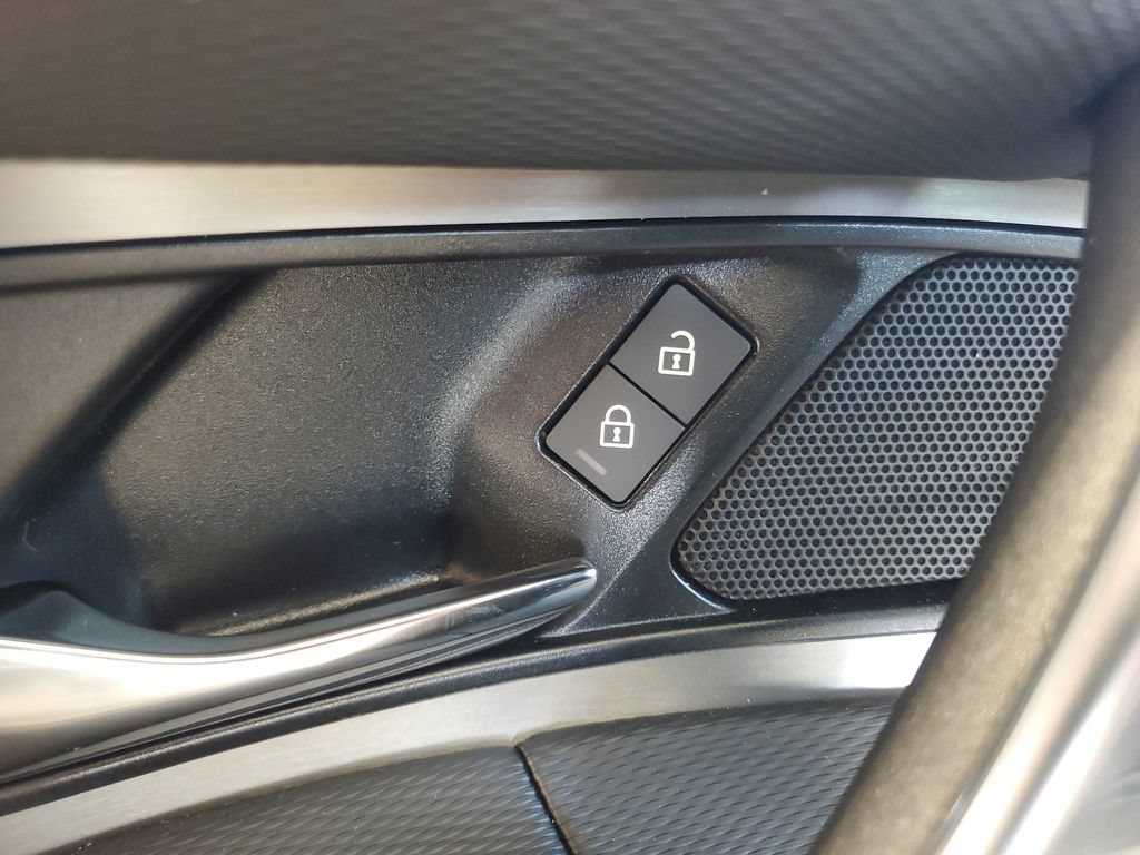 New 2026 Land Rover Discovery Sport Landmark AWD/4WD image 9