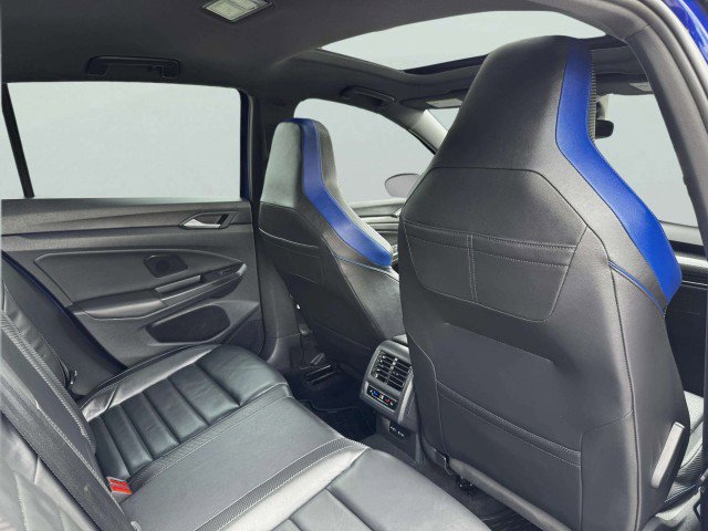 Used 2022 Volkswagen Golf R image 50