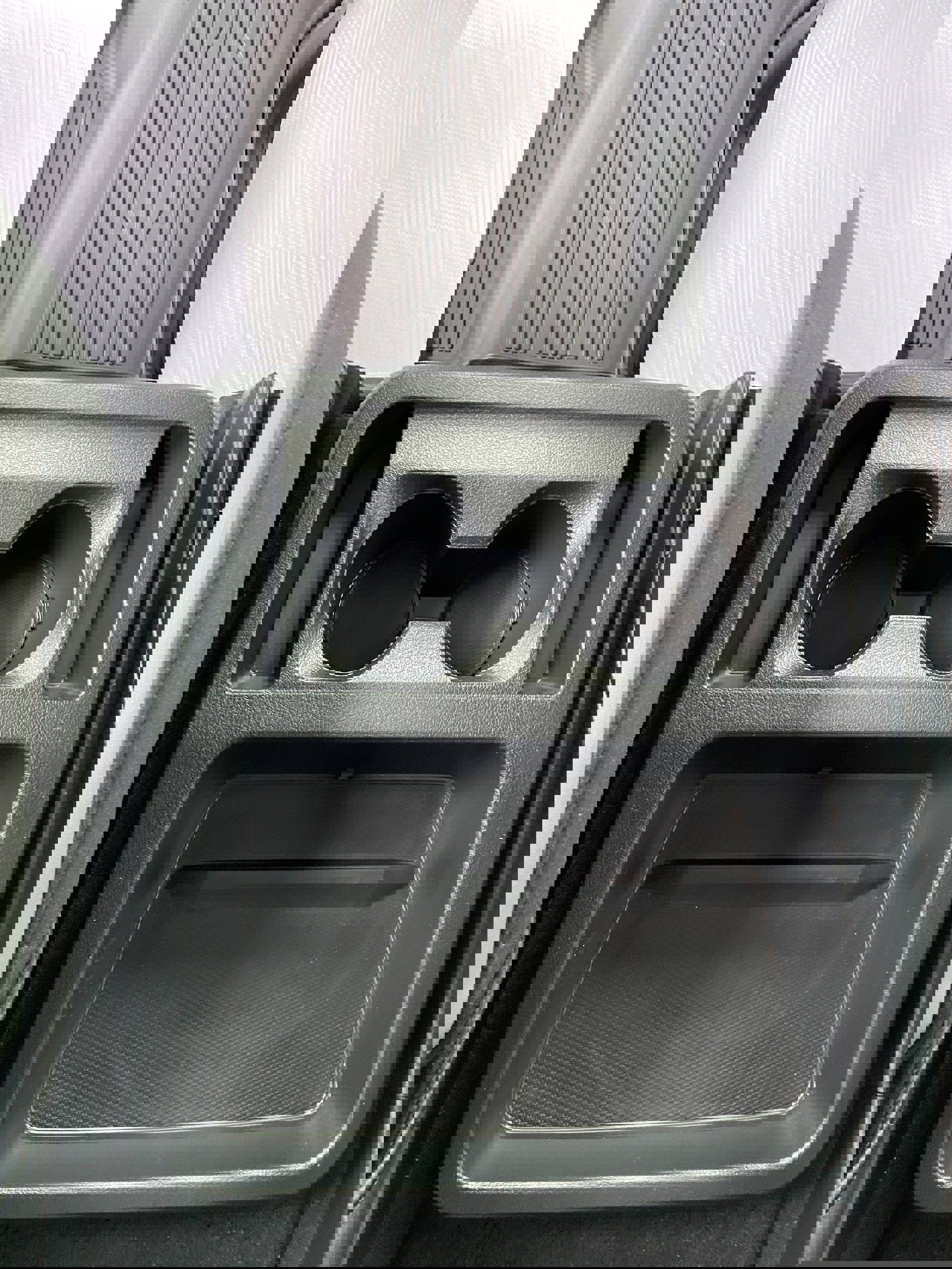 Used 2021 Ford Explorer XLT w/ Equipment Group 202A image 29