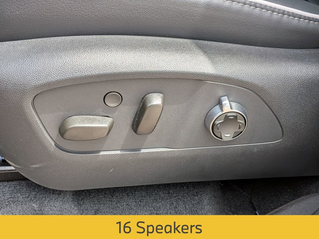 Used 2025 Buick Enclave Avenir w/ Trailering Package, 5000 lbs. AWD/4WD image 17