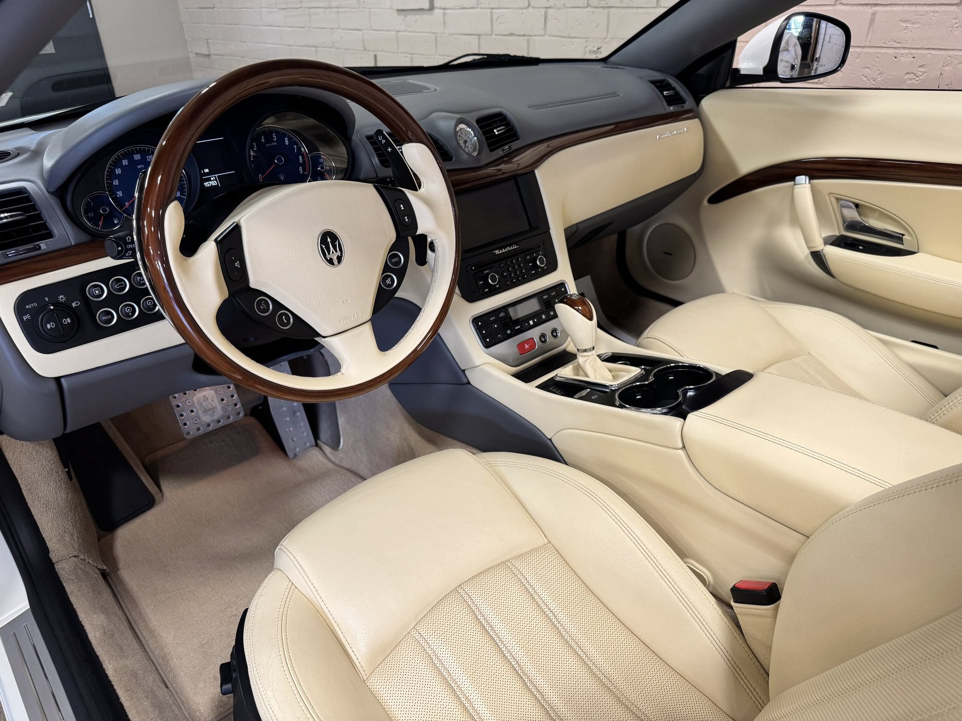 Used 2011 Maserati GranTurismo Convertible RWD image 77