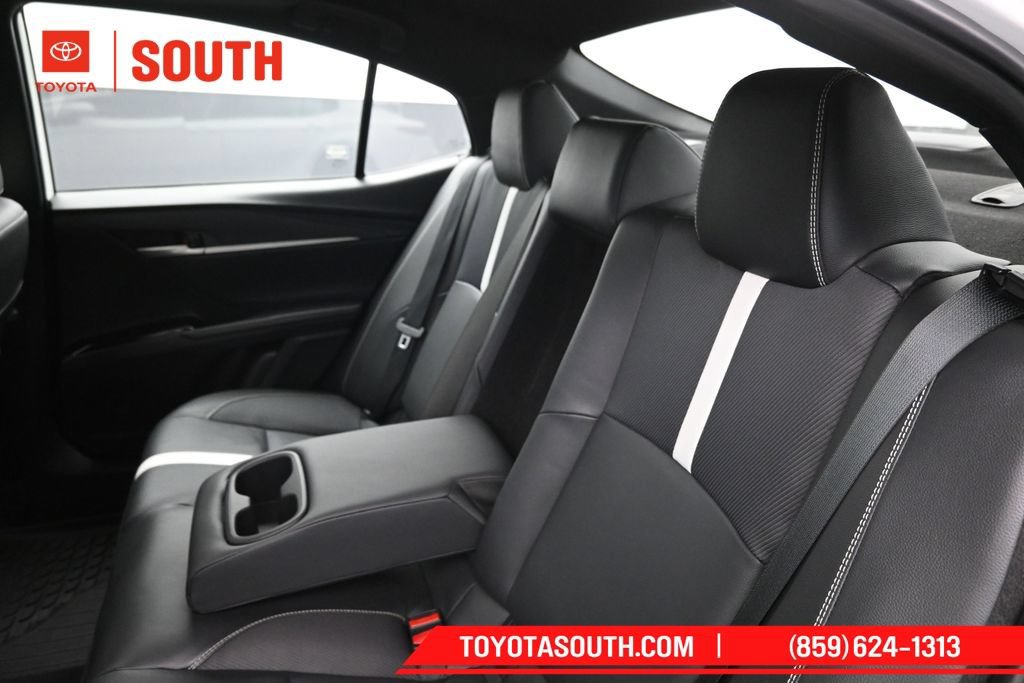 Used 2025 Toyota Camry SE w/ Convenience Package FWD image 28
