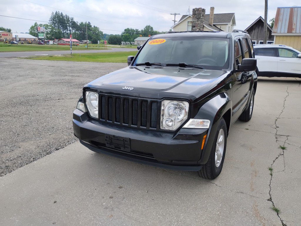 Used 2009 Jeep Liberty Sport w/ Popular Equipment Group AWD/4WD image 4