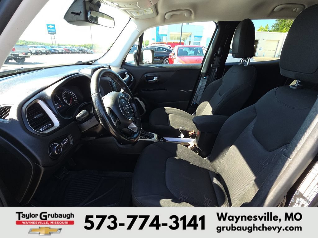 Used 2017 Jeep Renegade Latitude AWD/4WD image 15