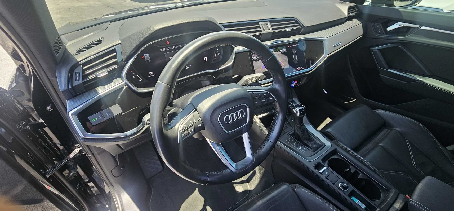 Used 2020 Audi Q3 2.0T Premium Plus w/ Premium Plus Package AWD/4WD image 16