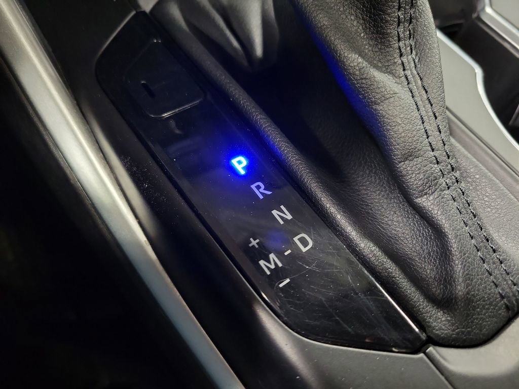 Used 2021 Toyota Highlander XLE image 17