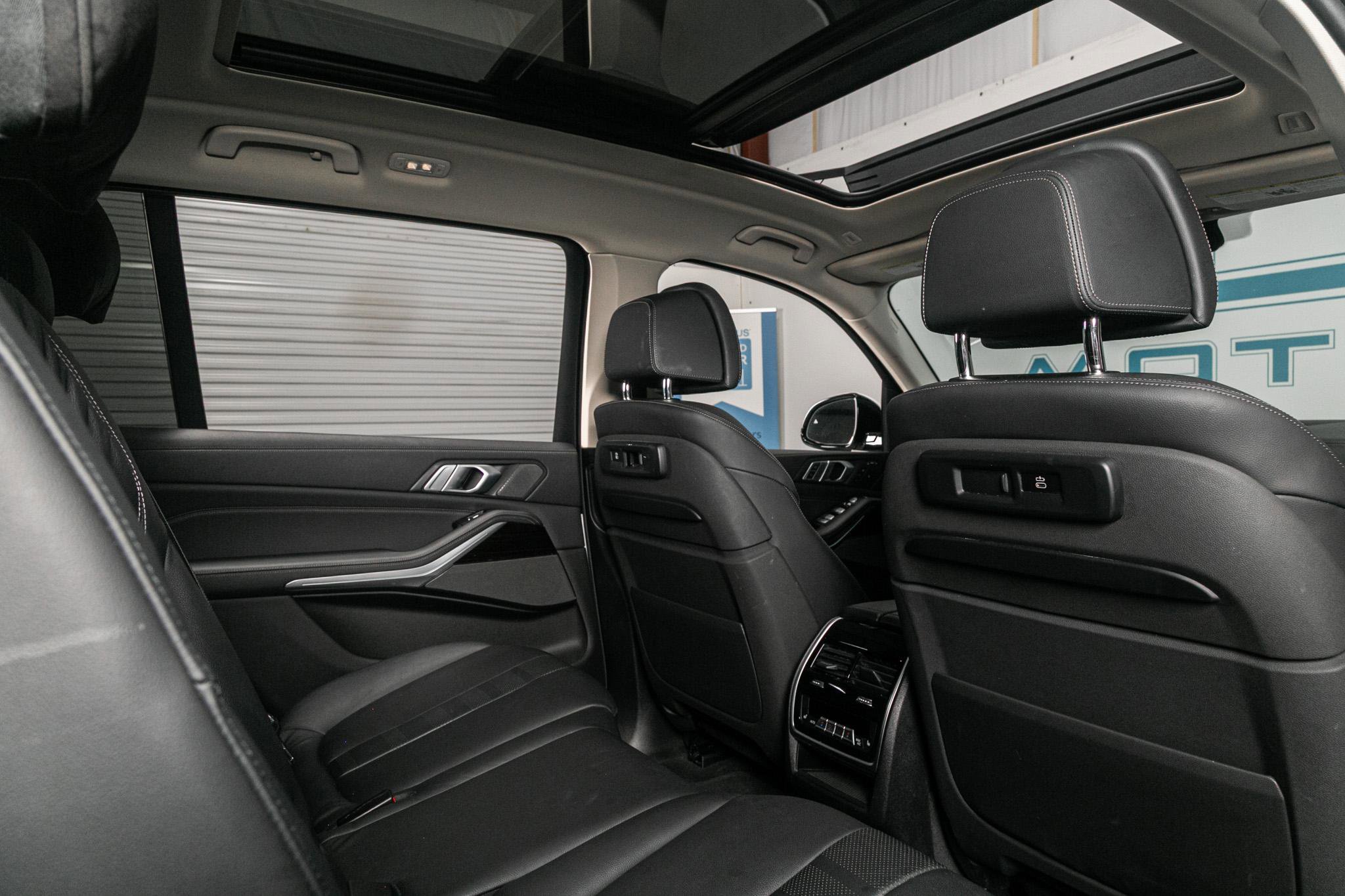 Used 2019 BMW X7 xDrive50i w/ Cold Weather Package AWD/4WD image 32