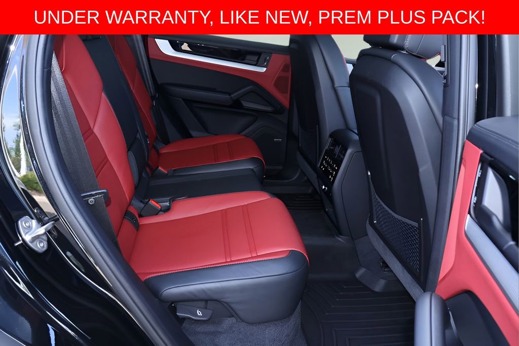 Used 2026 Porsche Cayenne Coupe image 17