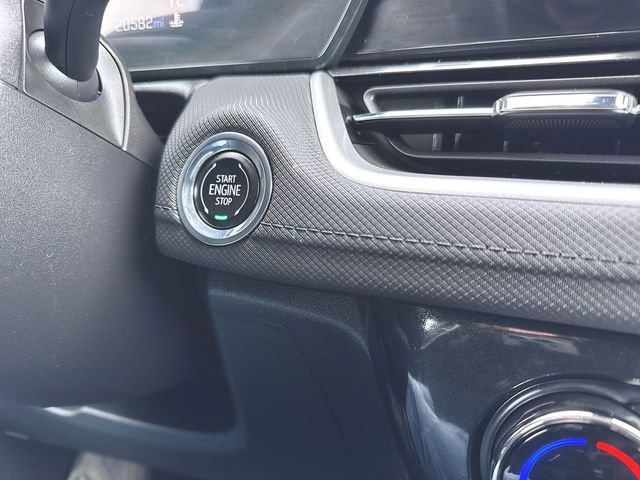 Used 2025 Chevrolet TrailBlazer LT w/ Driver Confidence Package image 16