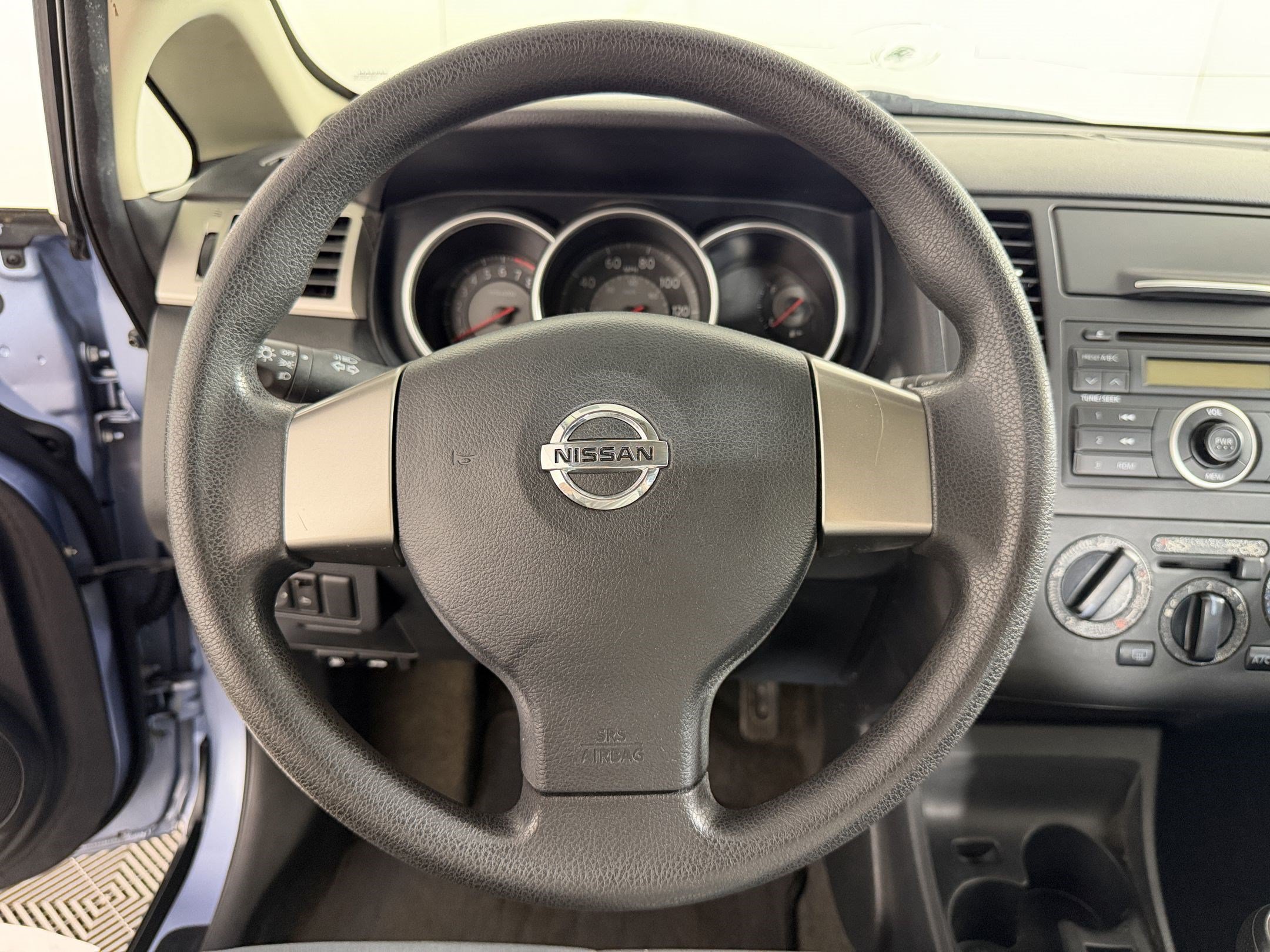 Used 2009 Nissan Versa 1.8 S w/ ABS Pkg FWD image 11