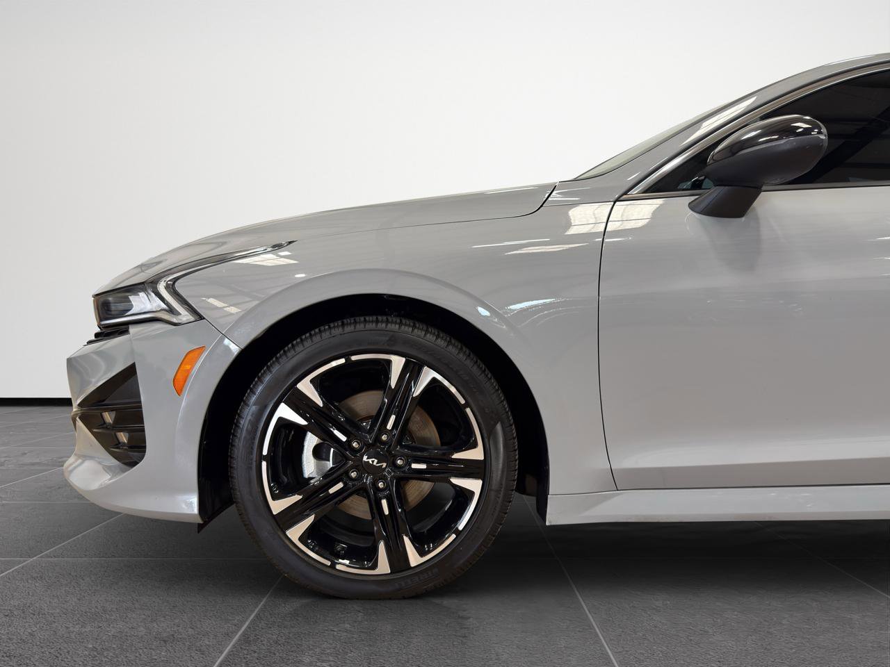 Used 2022 Kia K5 GT-Line FWD image 2