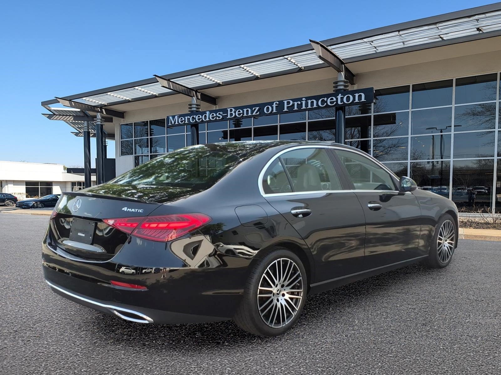 Certified 2022 Mercedes-Benz C 300 4MATIC Sedan image 3