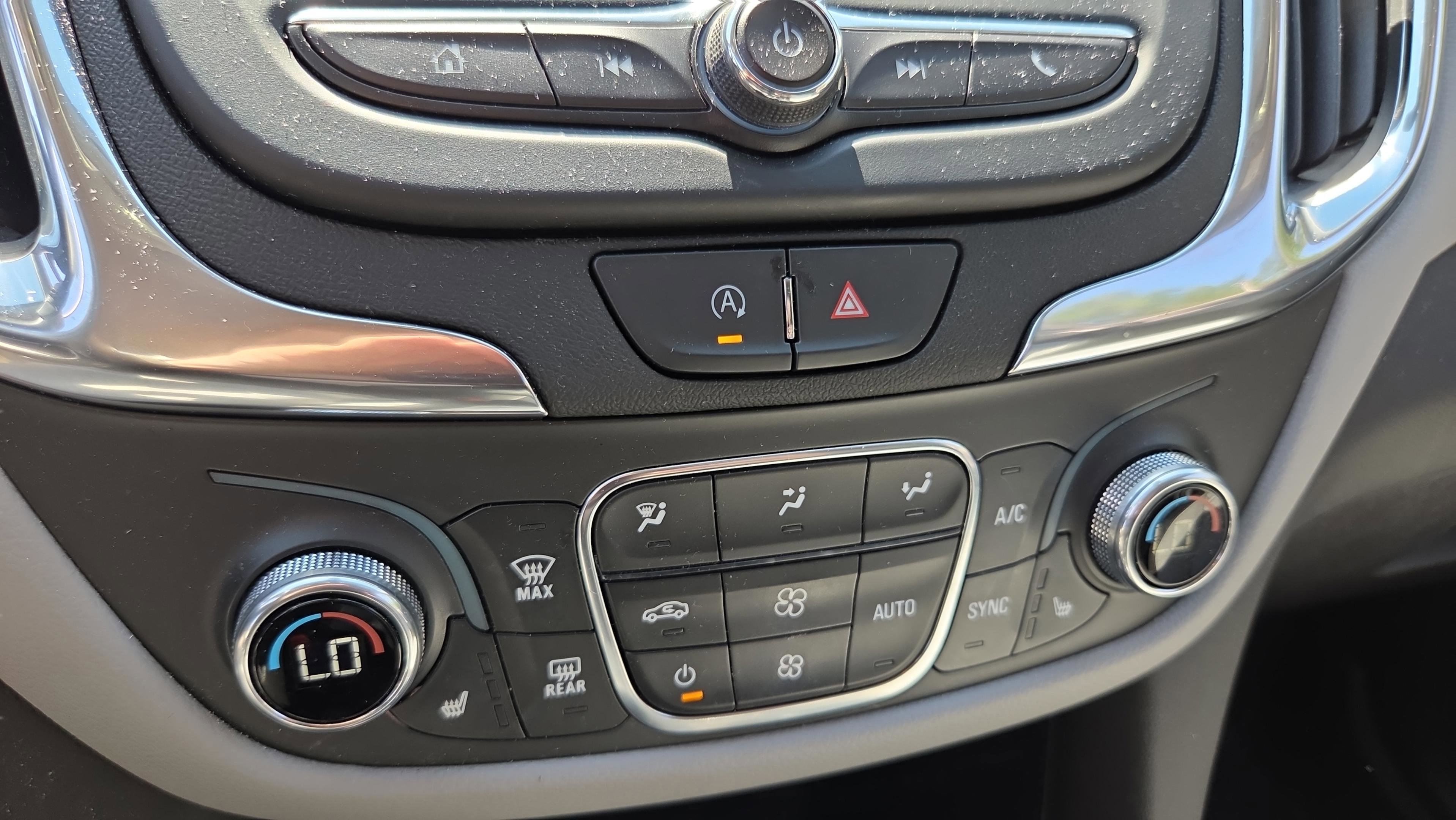 Used 2023 Chevrolet Equinox LT FWD image 19