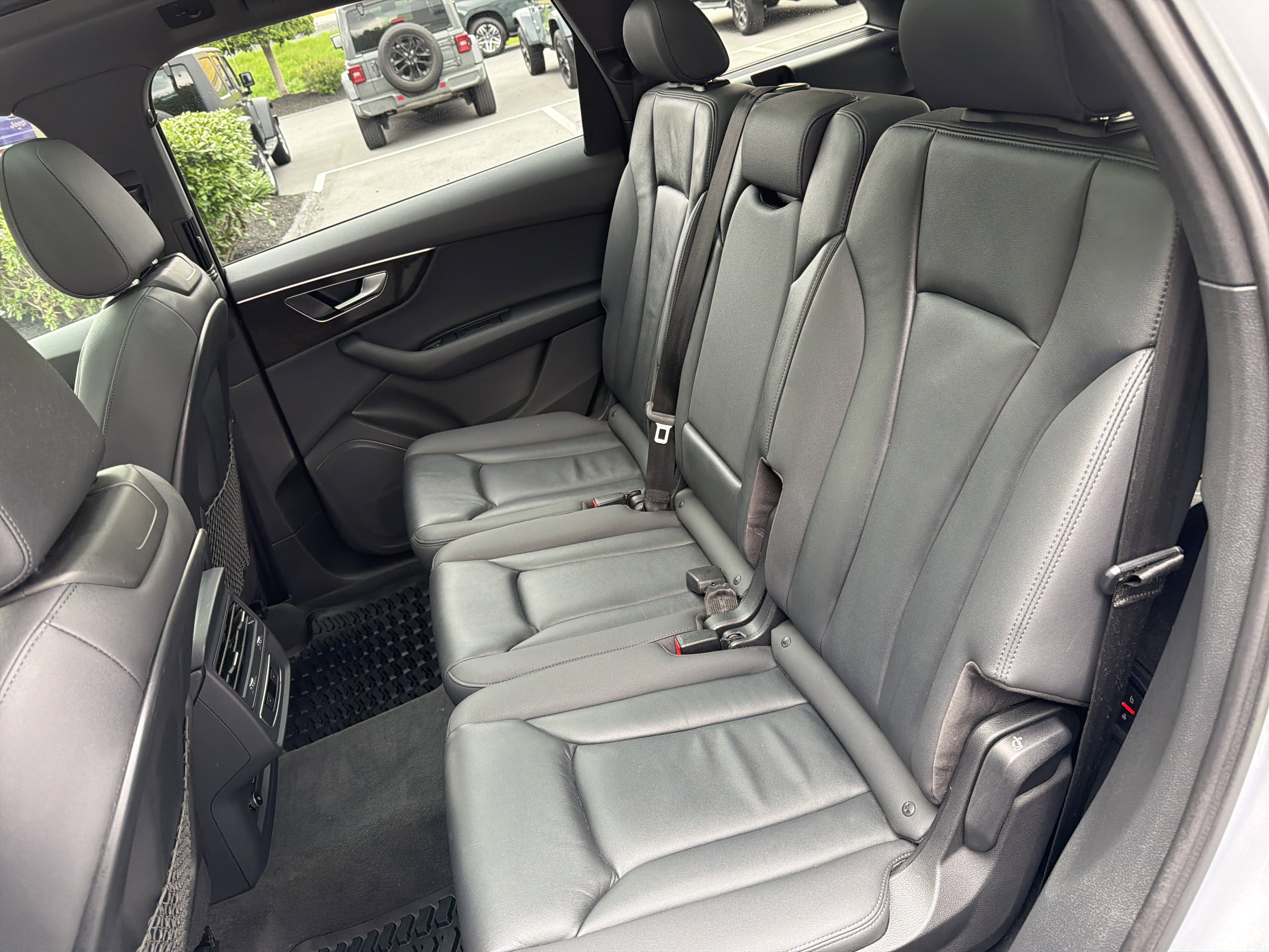 Used 2021 Audi Q7 3.0T Premium w/ Convenience Package AWD/4WD image 13
