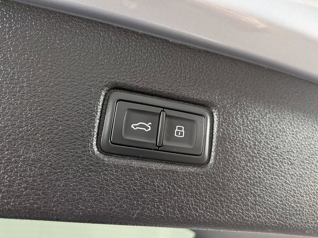 Used 2019 Audi Q7 3.0T Premium Plus w/ Premium Plus Package image 11