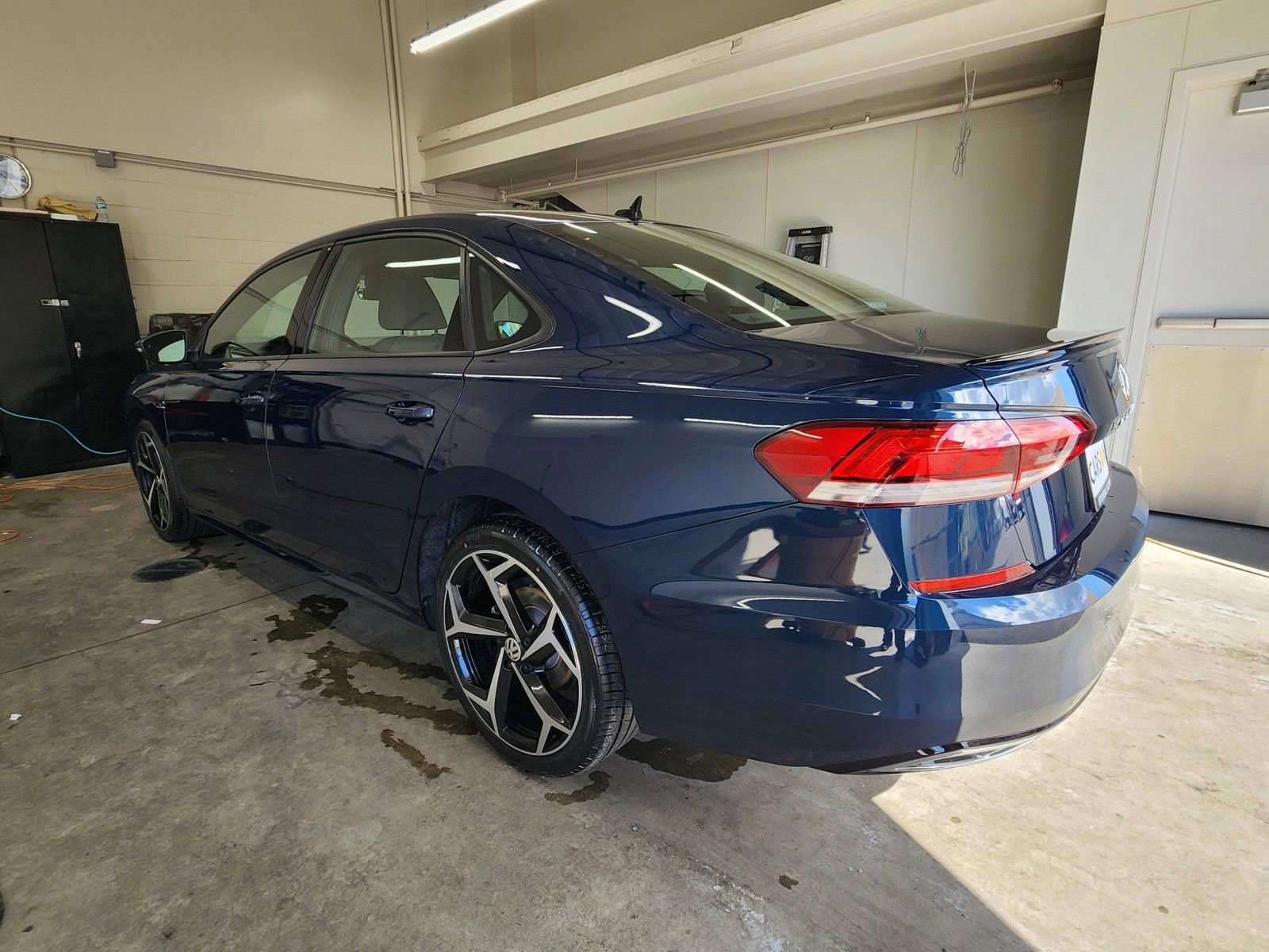 Used 2021 Volkswagen Passat 2.0T R-Line FWD image 30