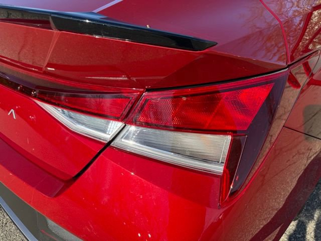 Certified 2025 Hyundai Elantra Sport image 31