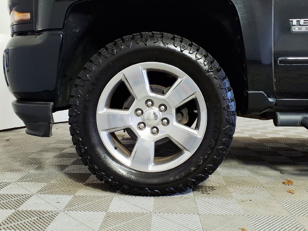 Used 2018 Chevrolet Silverado 1500 LT w/ Texas Edition AWD/4WD image 8