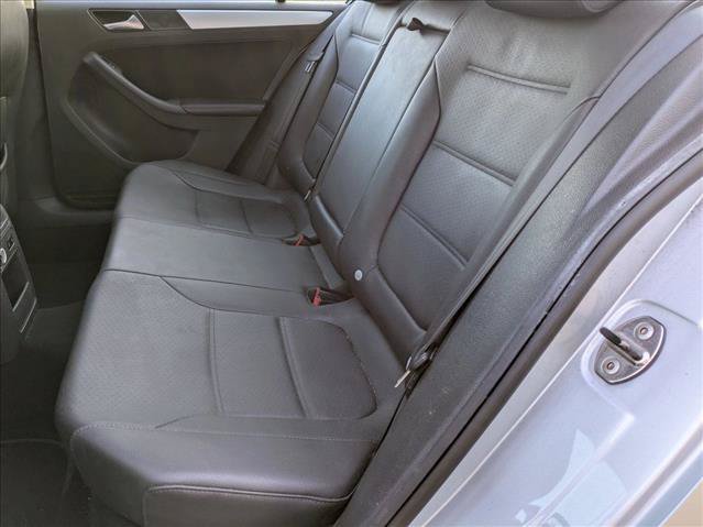 Used 2013 Volkswagen Jetta SE FWD image 13