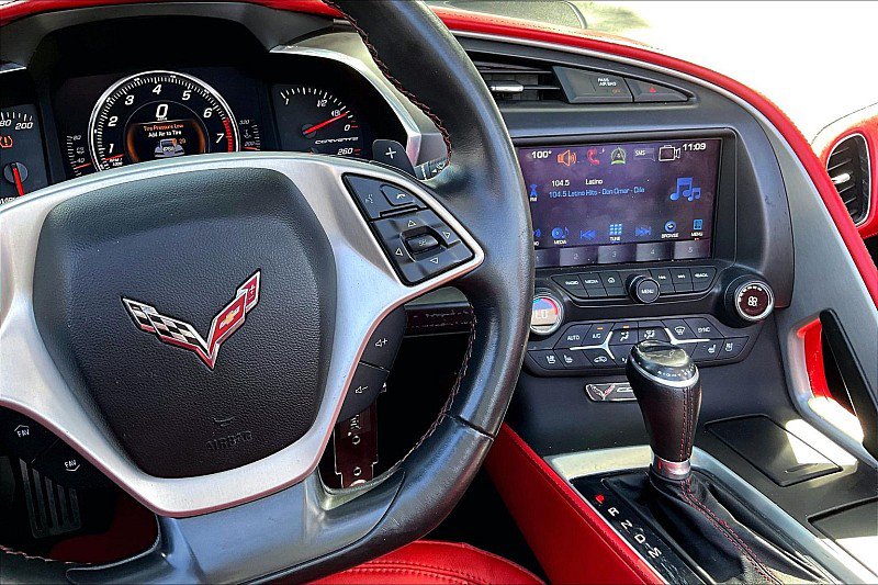 Used 2016 Chevrolet Corvette Stingray Convertible w/ 3LT Preferred Equipment Group RWD image 17